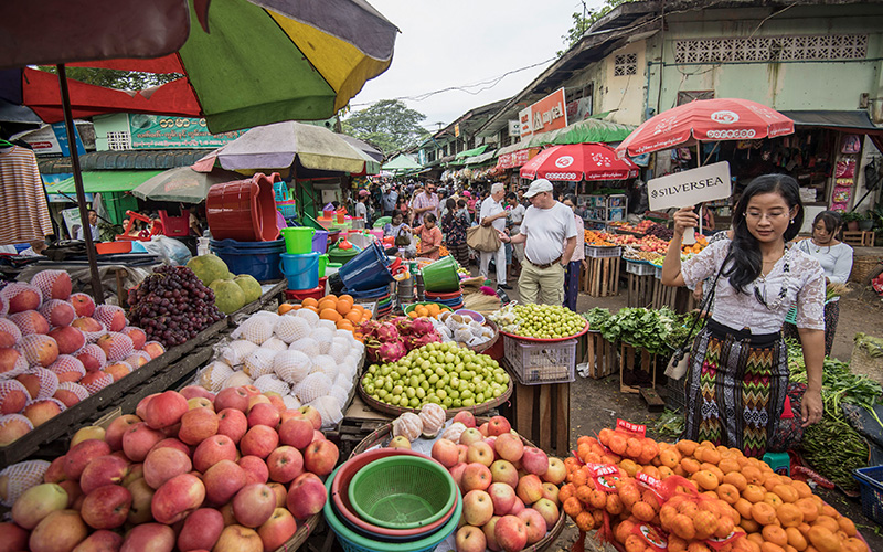 Morning Market in Thanlyin (2)